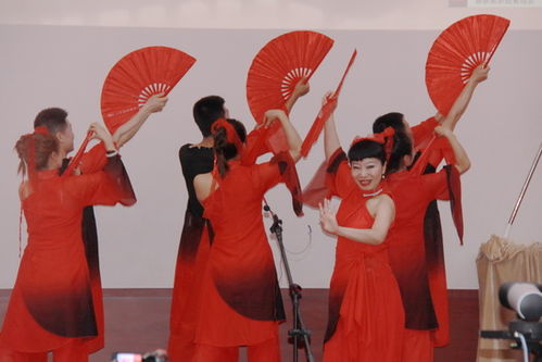 百年黨旗紅 共筑新輝煌——記XX公司職工文藝演出暨文化藝術交流活動